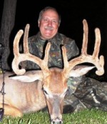 Guaranteed trophy whitetail deer hunts