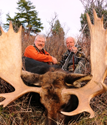 Hunting Outfitter and Hunting Guide