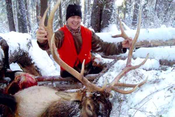 Photo Elk Hunting In Snow