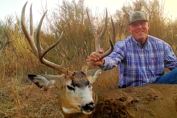 Idaho Mule Deer Hunting Guides Outfitter Guaranteed Hunts Lodge